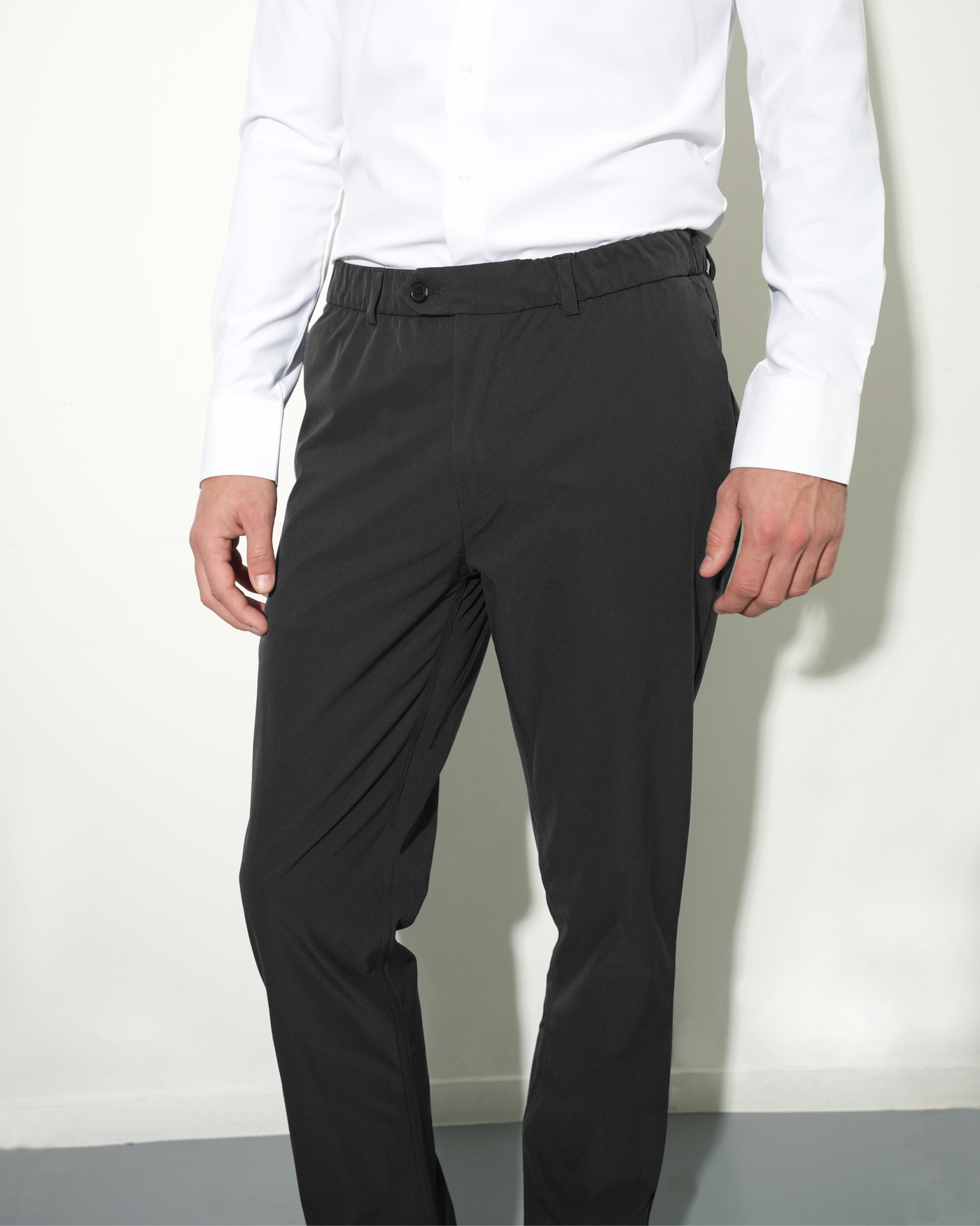 Light-weight pants black