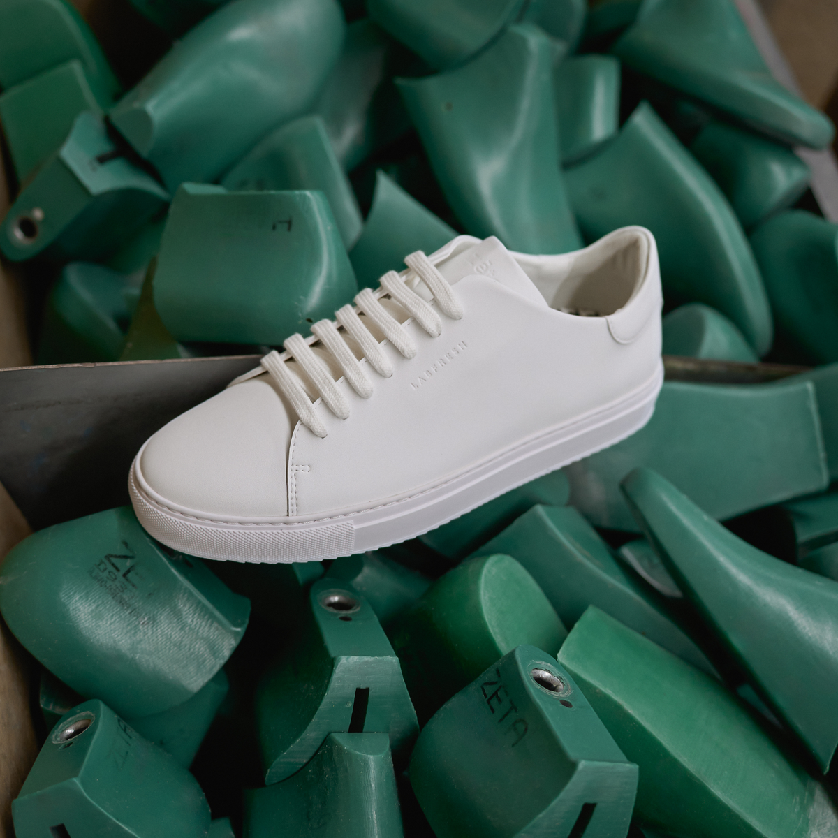 ZETA Sneaker White